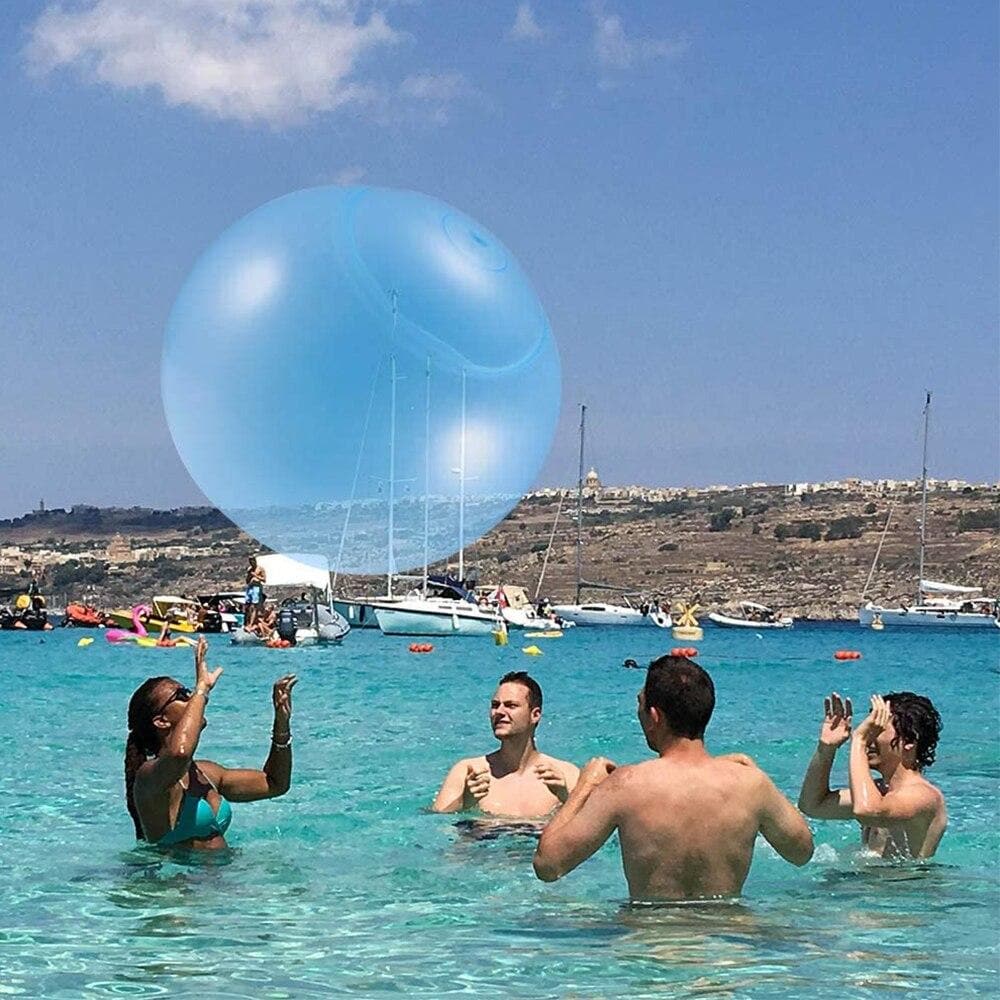 Ballon géant gonflable BouncerBliss sans BPA, parfait pour jeux aquatiques et activités d'enfants.