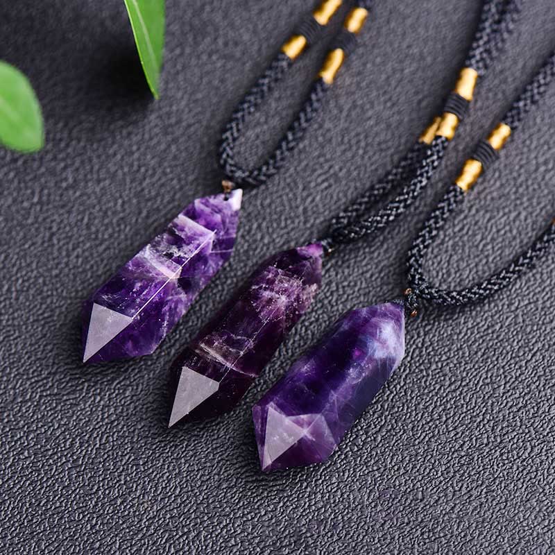 Pendentif hexagonal en quartz rose, bijou femme en pierre naturelle pour bien-être et équilibre.