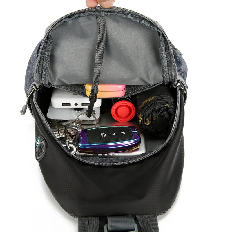 Sac à dos urbain anti-vol pour femmes, design élégant et sécurité renforcée au quotidien.