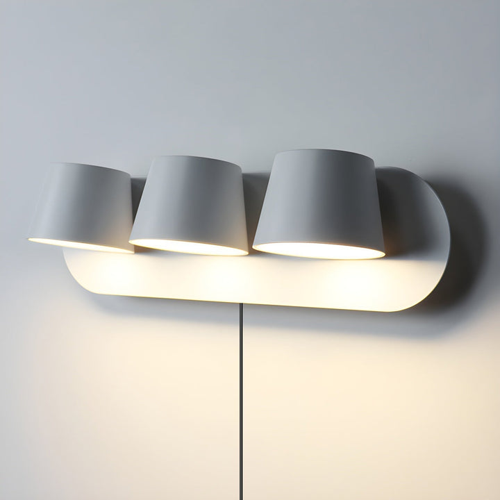 Applique LED murale moderne et orientable, éclairage efficace pour la lecture. Sublimez votre chambre ou salon.