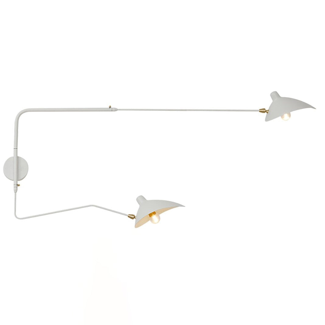 Lampe murale LED contemporaine à bras articulés, offrant un éclairage orientable pour lecture ou ambiance.