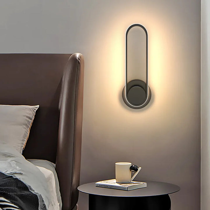 Applique murale LED moderne orientable 330°, idéale éclairage intérieur design salon ou chambre, lumière réglable.