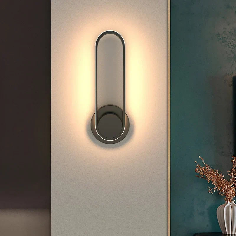 Applique murale LED moderne et réglable, lumière indirecte orientable 330°, idéale pour blanc chaud ou froid intérieur.