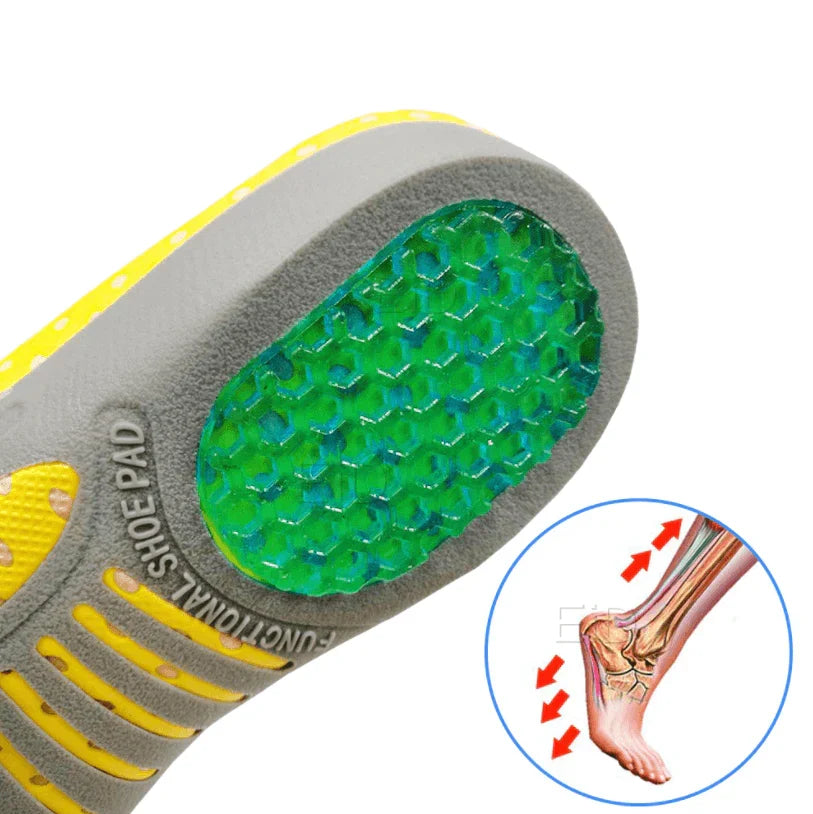 Vue de l'épaisseur des semelles orthopédiques en gel, absorption des chocs pour la marche et course.