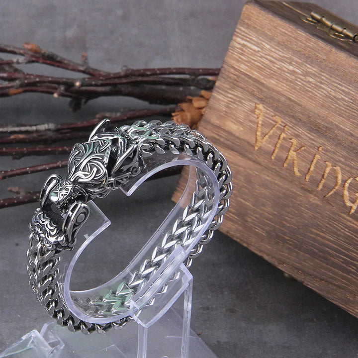 Bracelet homme viking aigle en argent, symbolique nordique de puissance et protection.