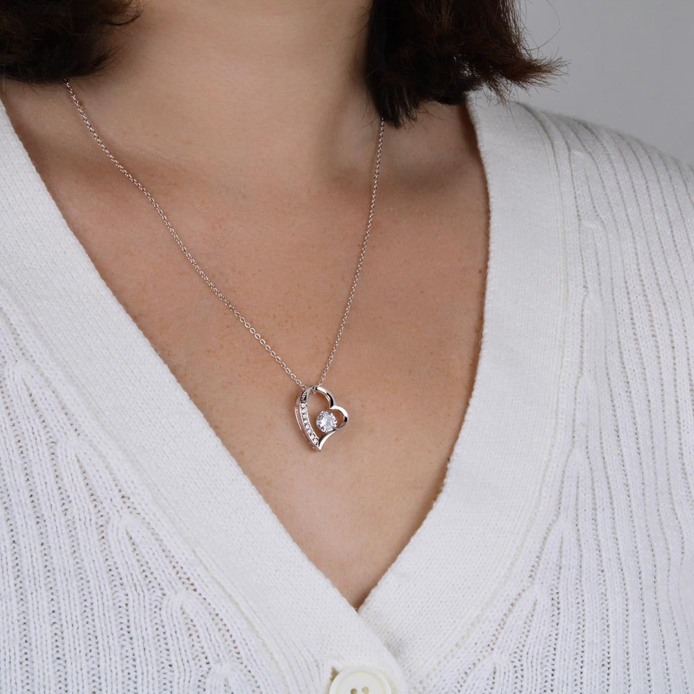 Bijou romantique collier cœur Amara, cadeau idéal femme, élégance intemporelle.