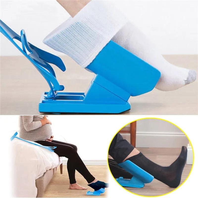 Aide ergonomique à l'enfilage de chaussettes pour seniors et personnes à mobilité réduite, favorisant l'autonomie au quotidien.