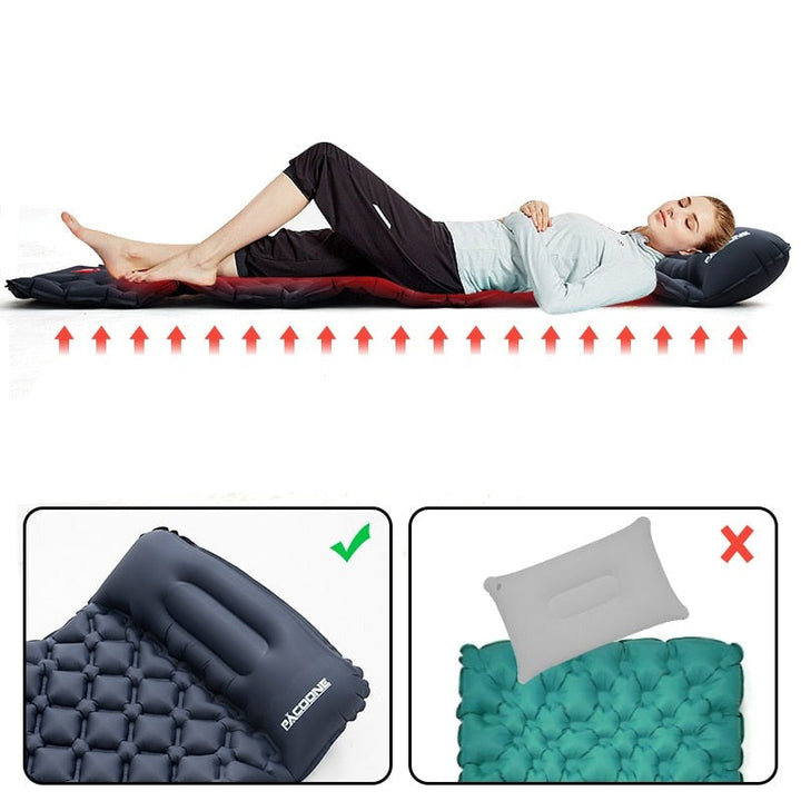 Matelas de voyage gonflable avec pompe intégrée, ultra léger pour un équipement de camping portable.