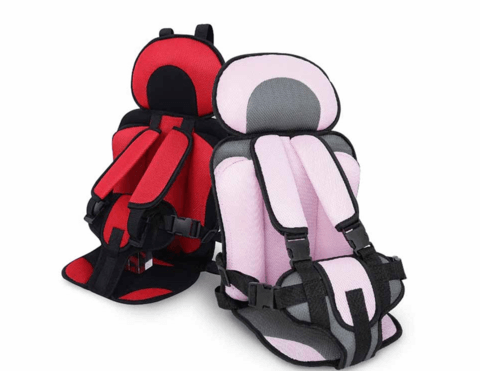 Siège bébé avec coussin réducteur pour nouveau-né, confort et maintien parfait.