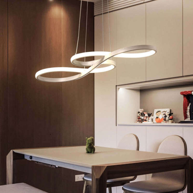 Suspension design LED note de musique, luminaire moderne et unique pour intérieur contemporain.