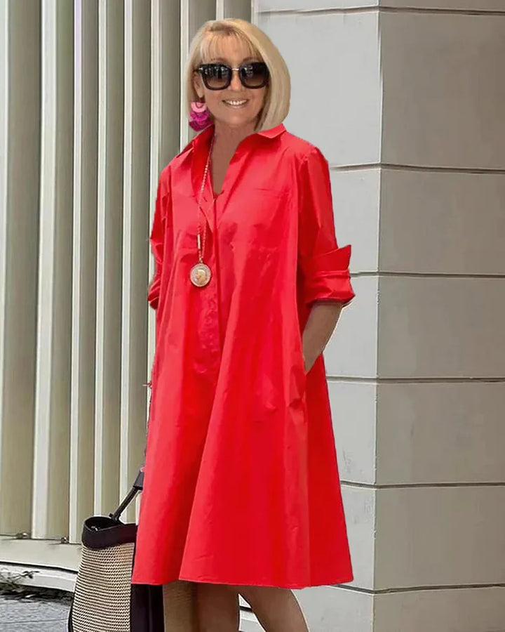 Robe chemise femme intemporelle, chic et confortable pour l'été, style moderne et élégant.