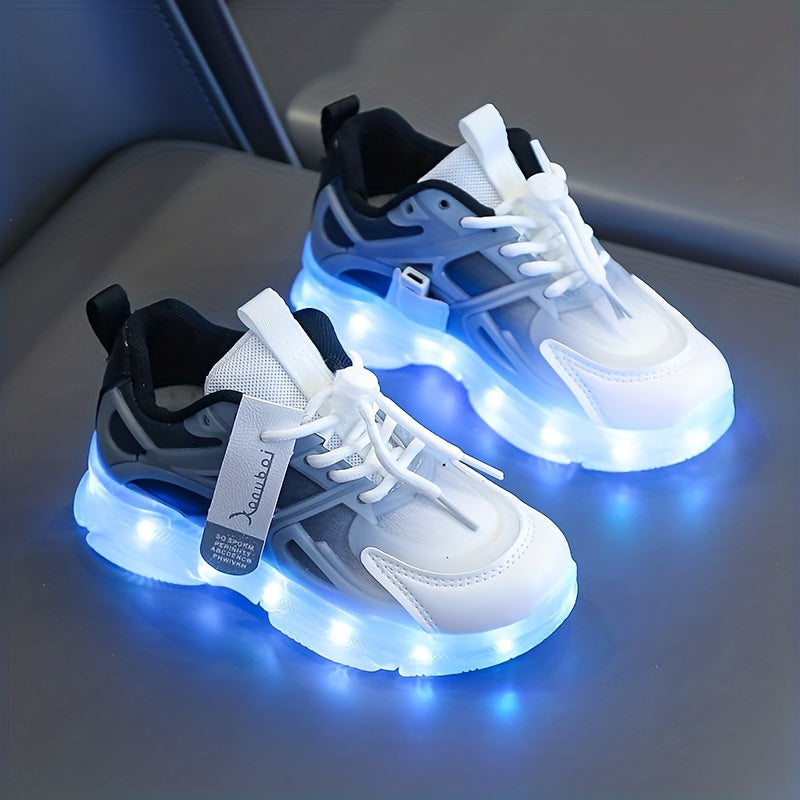 Sneakers lumineuses pour enfants, style LED éclatant pour toutes les aventures.