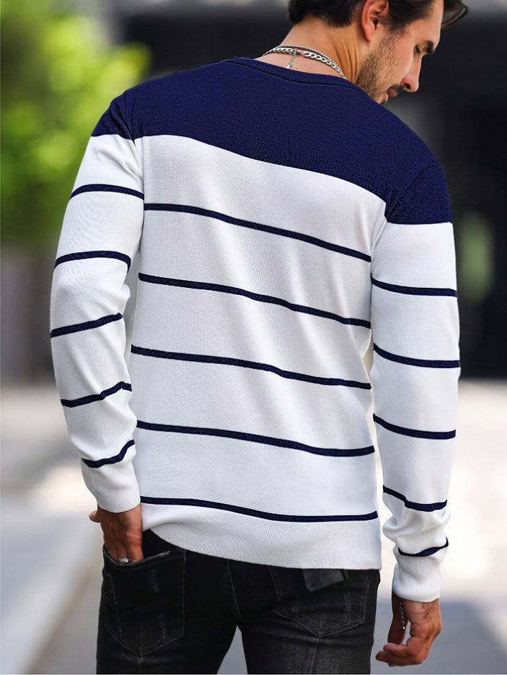 Vêtement homme rayé élégant, top confortable. Un essentiel de la mode masculine casual pour le quotidien.