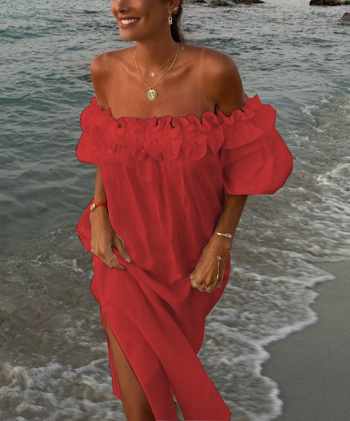 Robe maxi femme Valentina vue de dos, volants et épaules dénudées. Style bohème élégant pour vacances d'été.