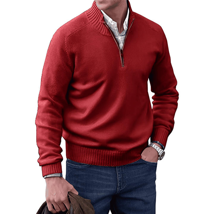 Pull homme élégant, demi-zip, col montant. Haut confortable pour un look mode masculine soigné.