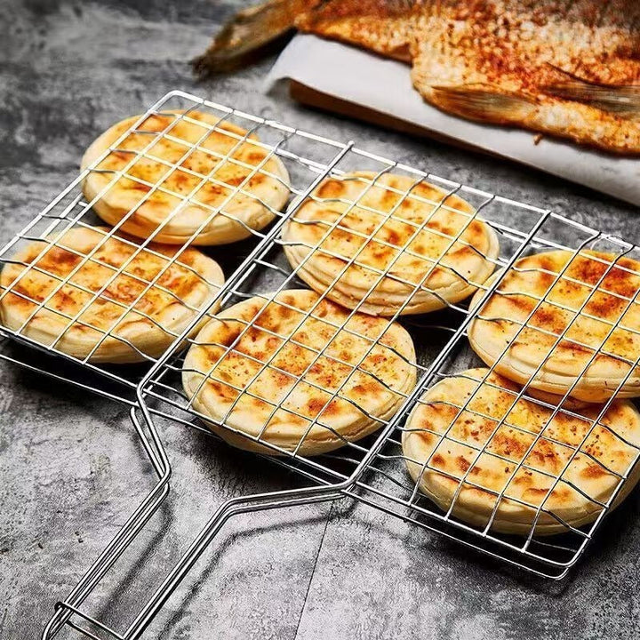 Panier de BBQ résistant pour toutes vos grillades en plein air. Grande capacité pour une cuisson uniforme des aliments.