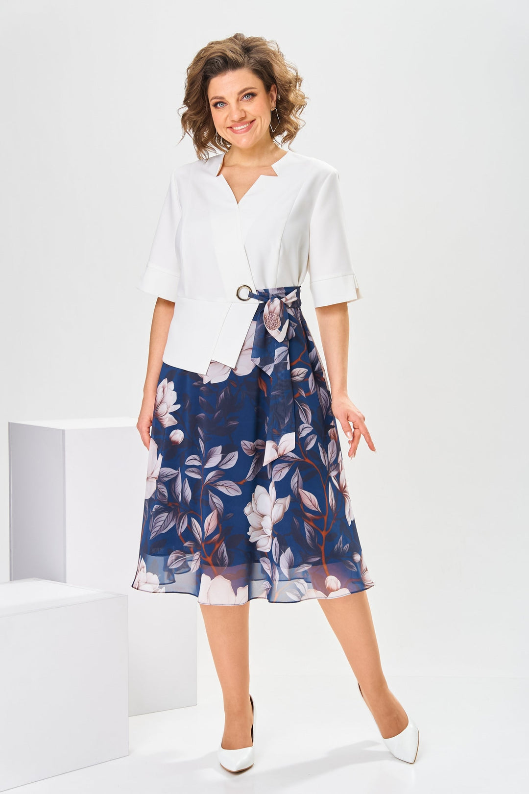Robe midi fluide femme coton soie imprimé floral élégant.