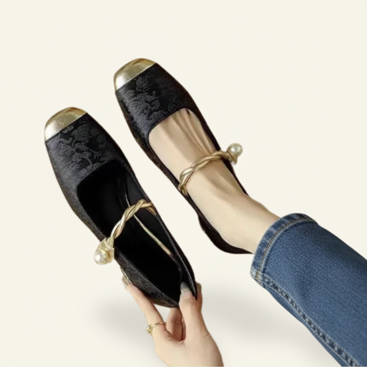 Babies femme élégantes à bout carré, couleur beige, avec semelle orthopédique, parfaites pour le confort urbain.