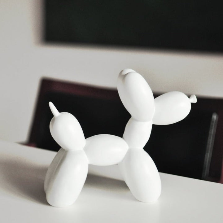 Sculpture de chien ballon en résine, design art contemporain. Cadeau luxe pour amateurs de décoration unique.