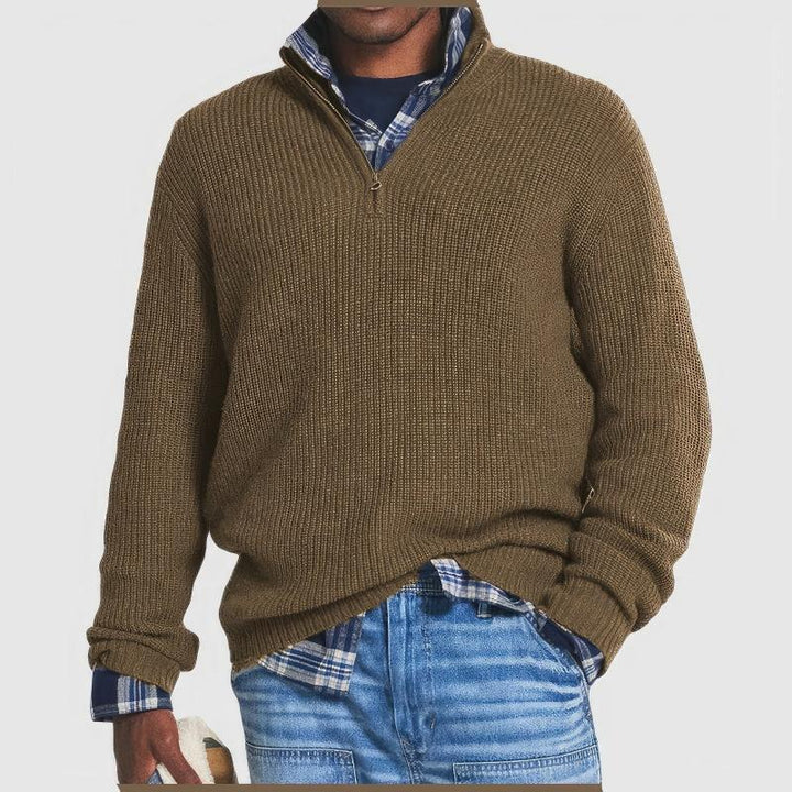 Pull homme décontracté chic, idéal pour associer confort et élégance, parfait pour l'automne-hiver.