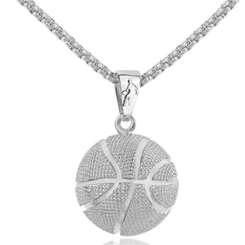 Accessoire de mode féminin: collier délicat avec pendentif scintillant, élégant.
