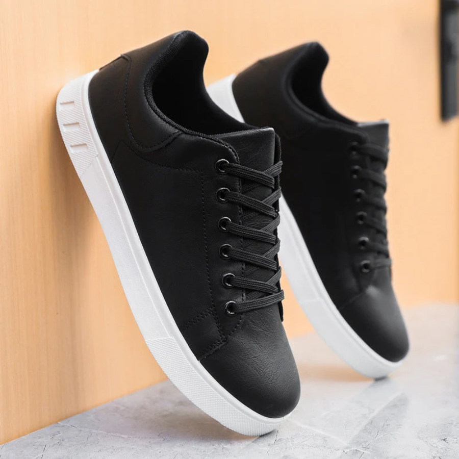 Baskets basses homme, parfaites pour un style casual chic et un confort durable toute la journée.