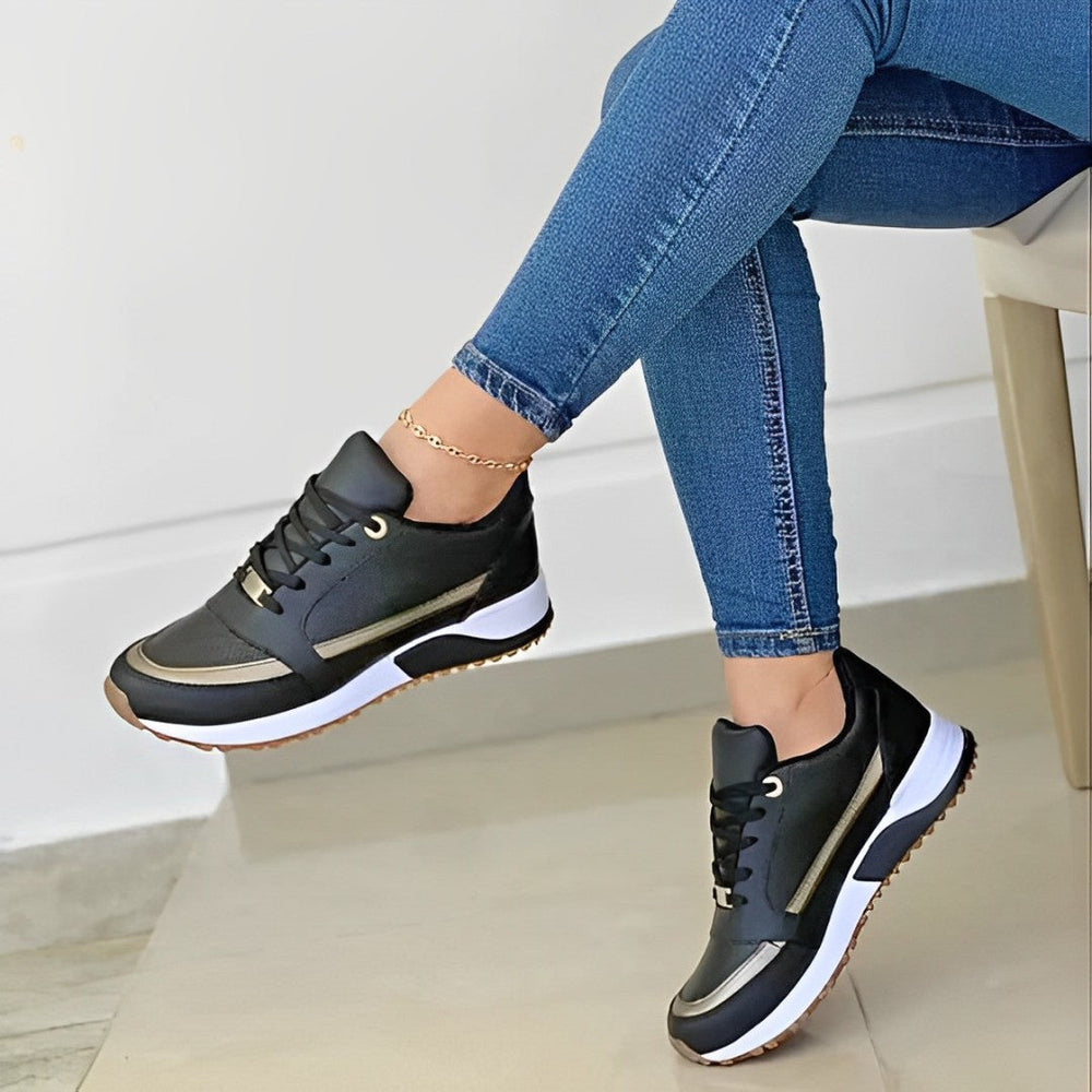 Sneakers mode femme décontractées et polyvalentes. Confort amorti et touche métallisée chic pour look urbain.