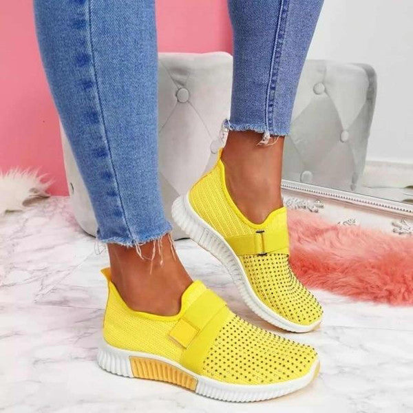Chaussures en mesh unisexes pour un confort durable, dotées d'une semelle antichoc. Parfaites pour marcher.