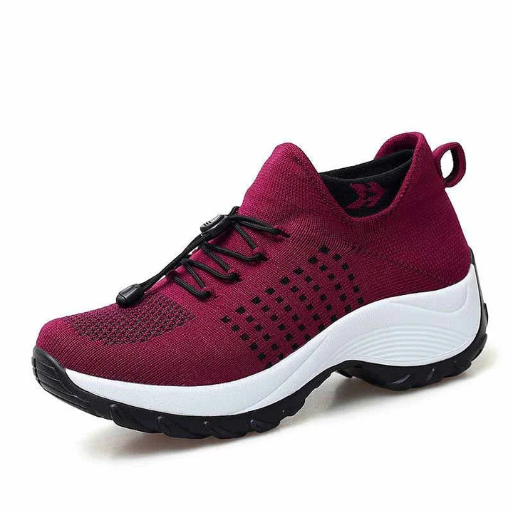 Baskets respirantes femme, légères, conçues pour le confort et la fraîcheur des pieds toute la journée.