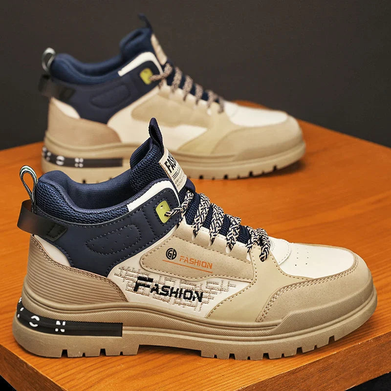 Chaussures montantes homme orthopédiques, offrant soutien cheville et confort toute la journée. Semelle adaptée.