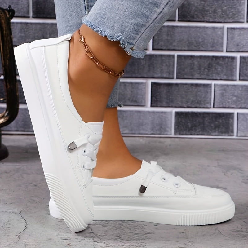 Baskets sport décontractées pour femme, orthopédiques, alliant style et confort pour toute activité quotidienne.