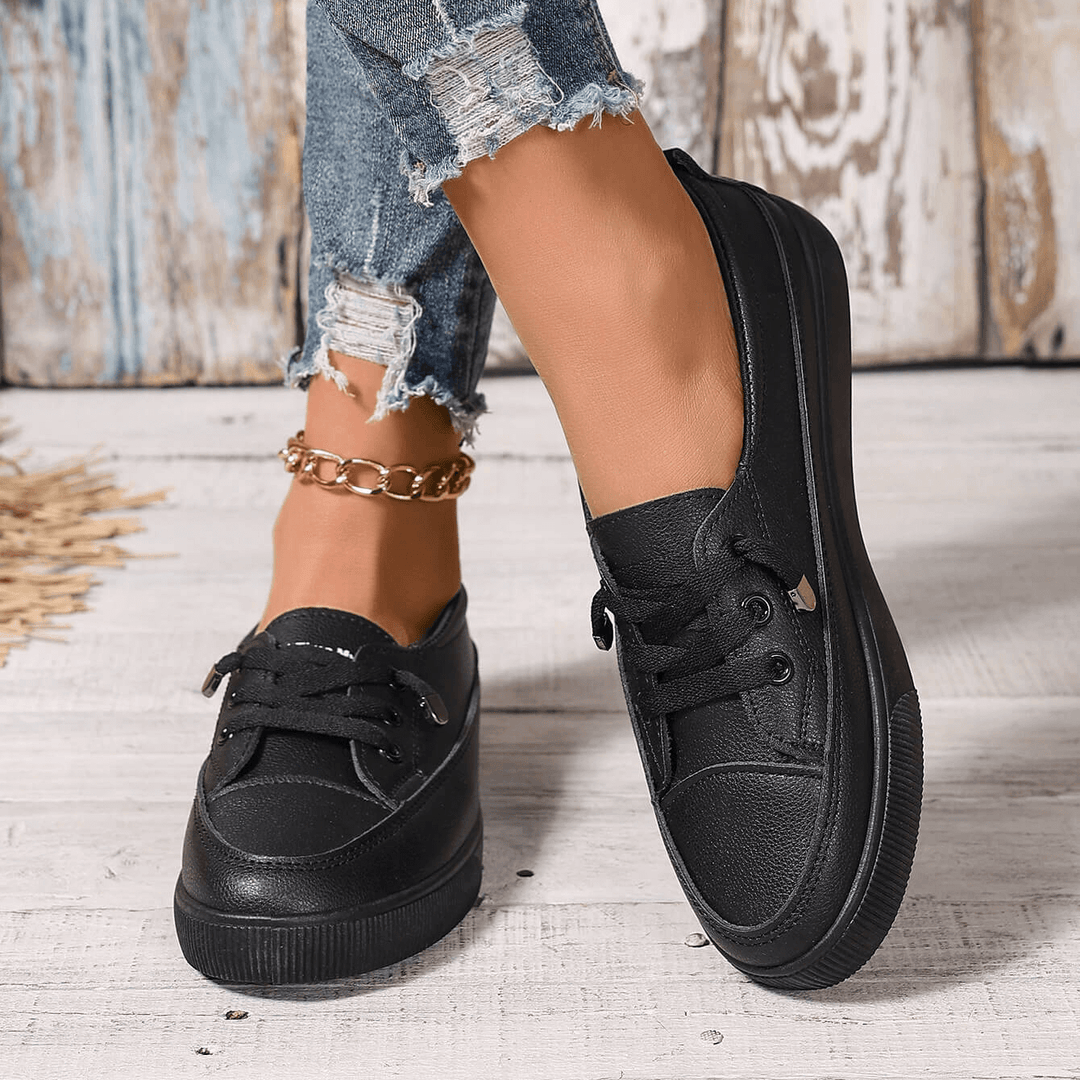 Baskets femme à semelle plateforme, combinant style tendance, élégance et confort orthopédique pour la marche active.