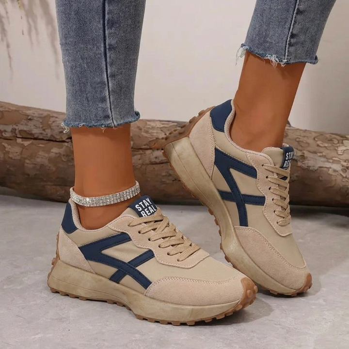 Baskets femme confort style rétro pour usage quotidien, idéales pour la marche et un look tendance.