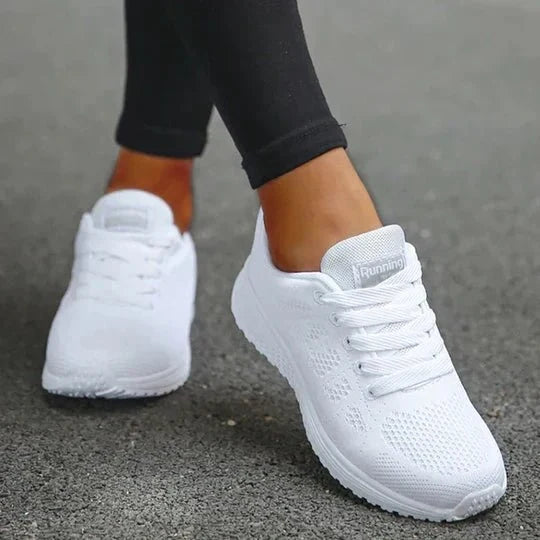 Chaussures de sport orthopédiques femmes, offrant soutien et confort pour la course et les loisirs.