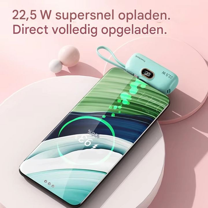 Power bank 30000mAh, 22,5W, ports USB-C et Lightning, écran numérique. Pour recharger plusieurs appareils.