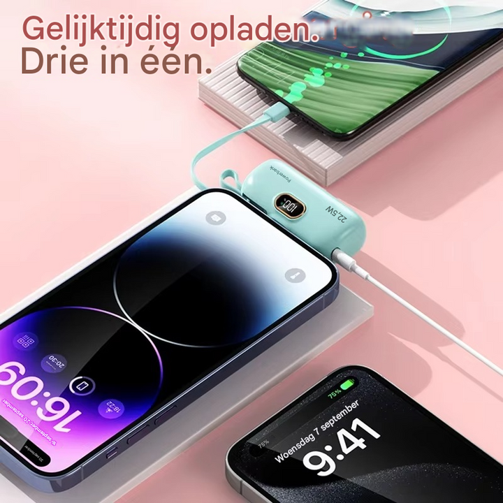 Vue détaillée de la batterie externe universelle 22,5W avec affichage numérique et design compact.