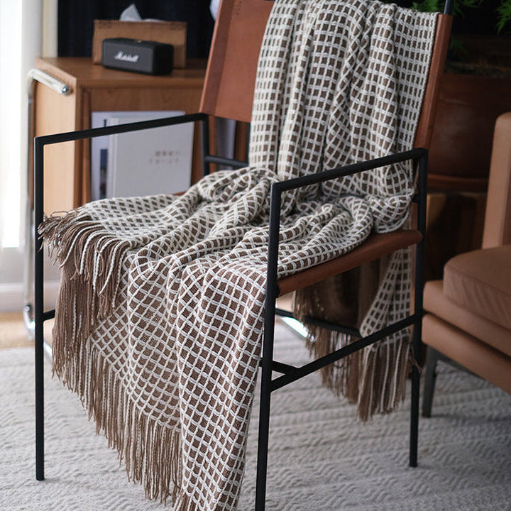 Grande couverture plaid en tricot acrylique, grosses mailles, douce et confortable pour vos soirées cocooning.