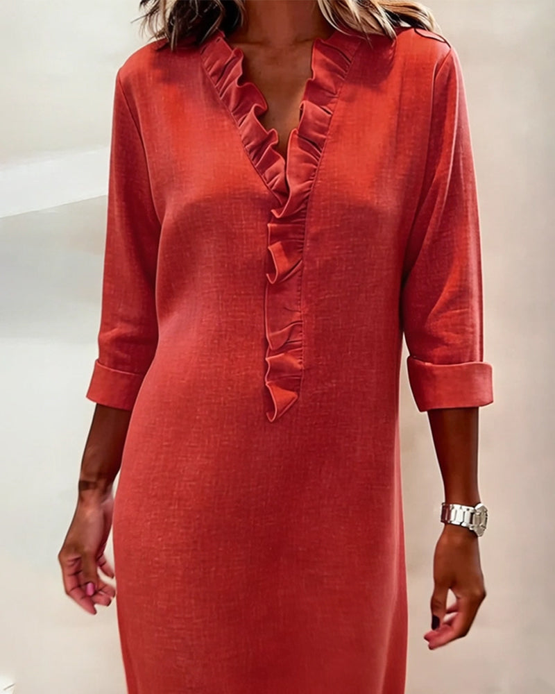 Robe décontractée femme, col V, volants, coupe droite, parfaite pour l'été chic.