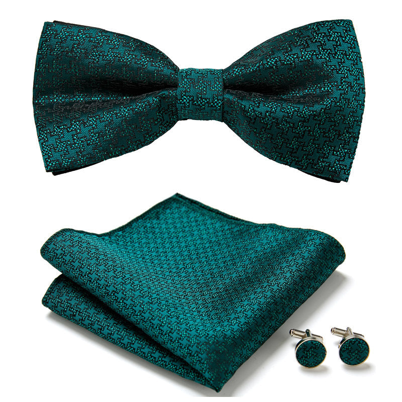 Nœud papillon homme, pochette, boutons de manchette. Set complet pour costume de cérémonie.