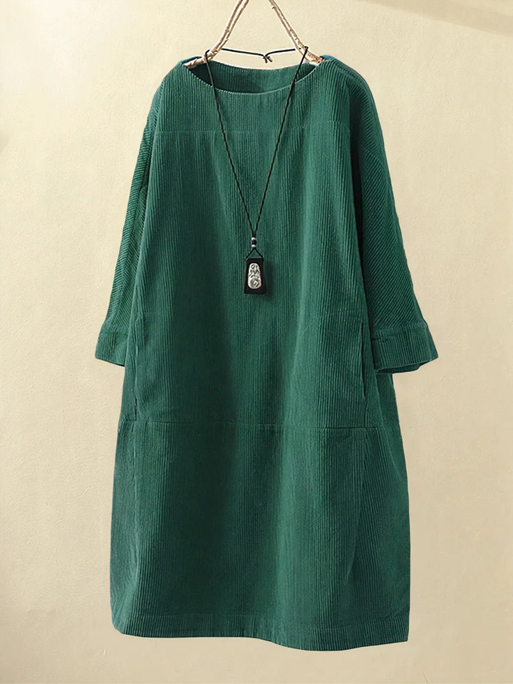 Tunique femme Lyla au design moderne et chic, mode féminine pour une élégance décontractée et très confortable.