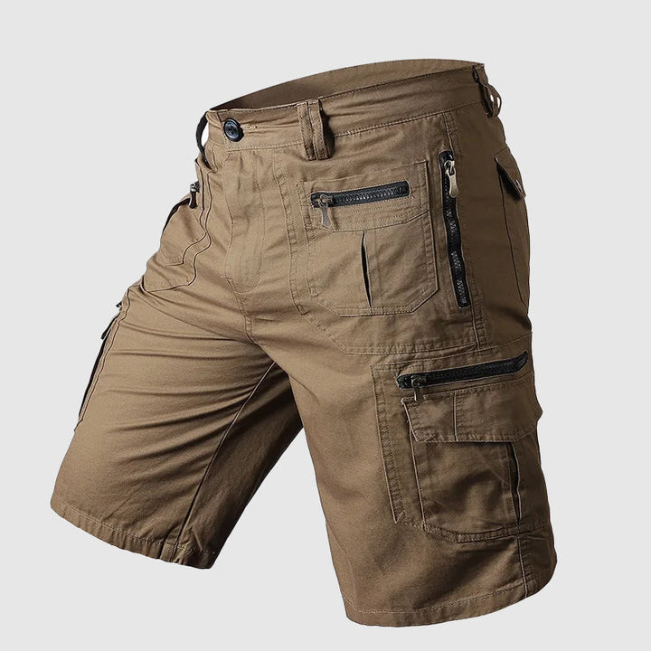Bermuda cargo homme, multi-poches, idéal été décontracté et pratique pour l'aventure.
