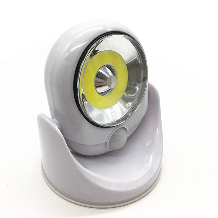 Éclairage de sécurité LED autonome avec capteur de mouvement pour maison et jardin. Sans fil et fiable.
