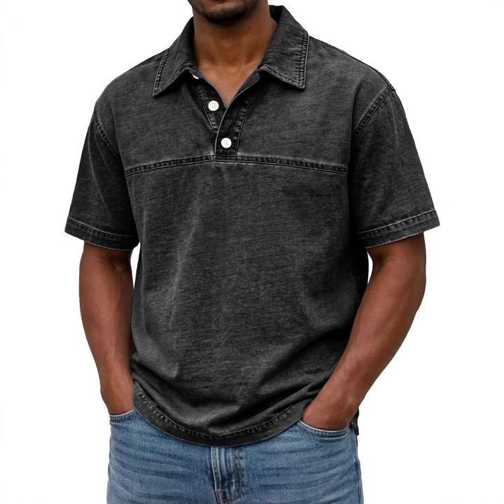 Polo homme moderne et vintage, coupe classique à manches courtes. Un essentiel polyvalent pour la mode masculine.