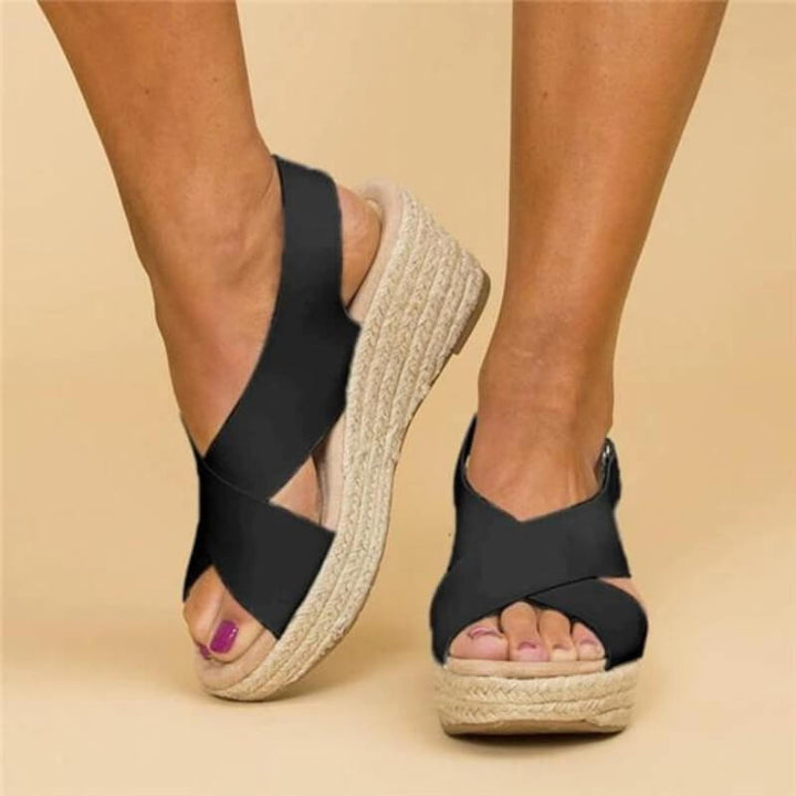 Sandales femmes modernes, offrant un confort orthopédique supérieur et un soutien essentiel pour les pieds sensibles.