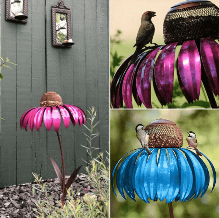 Superbe mangeoire florale en acier pour oiseaux de jardin, motifs rouges et bleus. Ambiance nature et élégance.