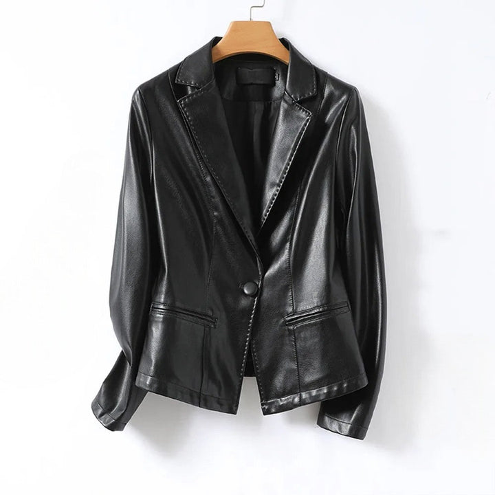 Blazer tailleur femme blanc cassé, design moderne et coupe ajustée. Veste chic pour toute occasion.