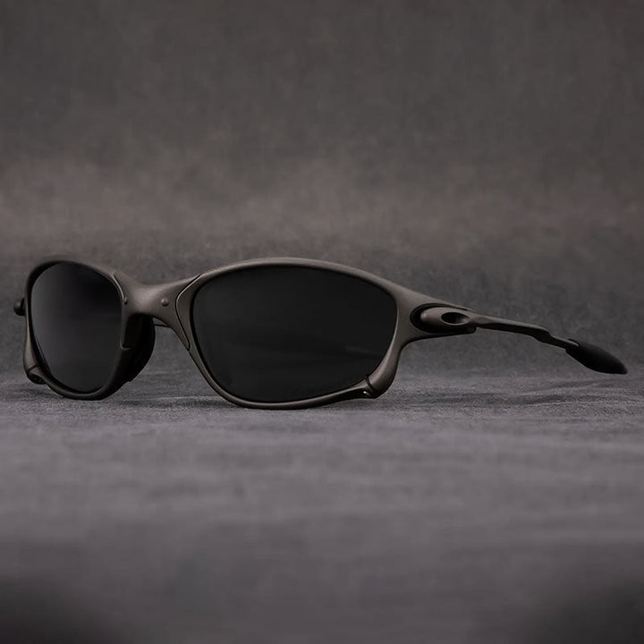 Lunettes de sport UV400 pour cyclisme et course. Protection solaire assurée pour vos aventures de plein air.