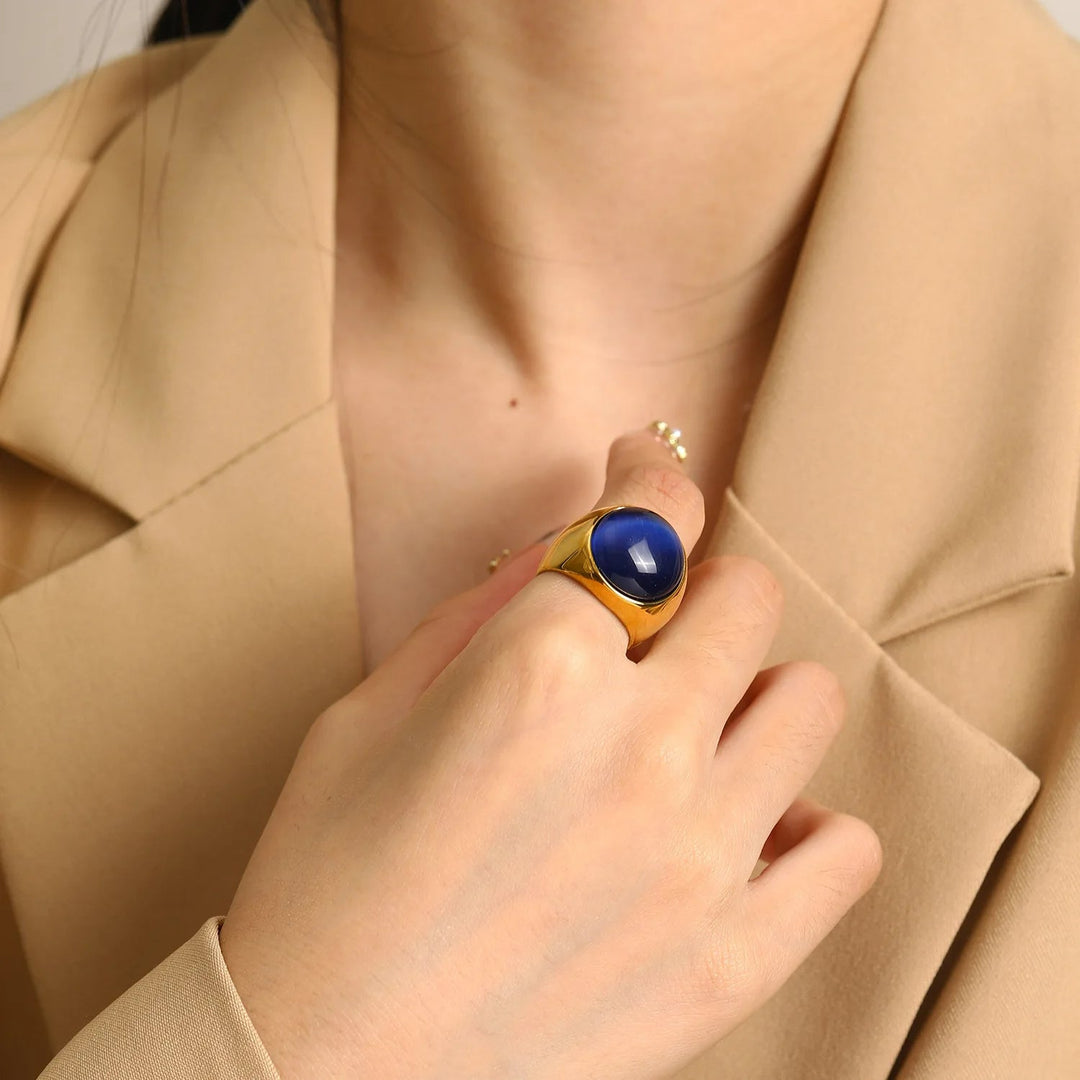 Anneau précieux pour femme, pierre Oeil de Chat tourmaline scintillante, très chic.