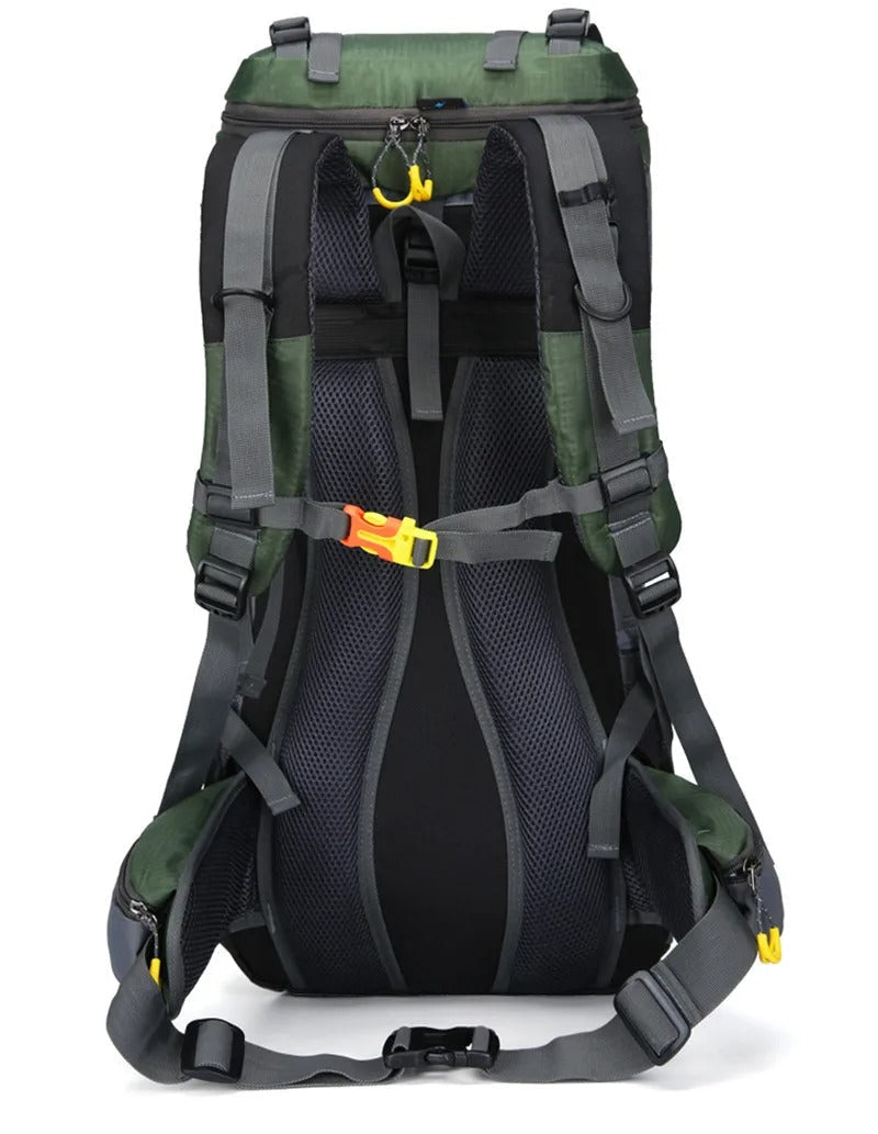 Sac à dos de randonnée 60L résistant à l'eau, équipement essentiel pour l'aventure et le plein air.