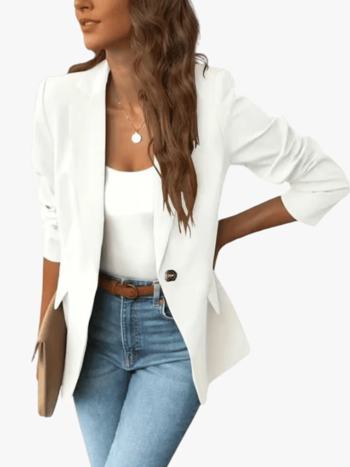 Blazer femme élégant à coupe droite, idéal pour le bureau ou une tenue chic. Veste polyvalente.